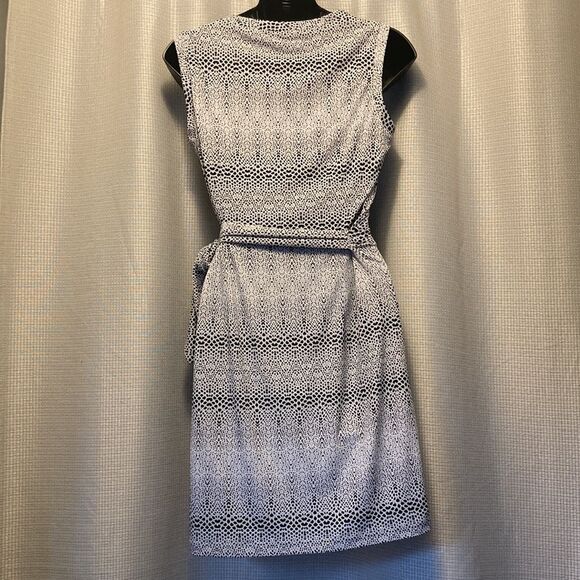Guess patterned tie waist dress - Picture 3 of 5